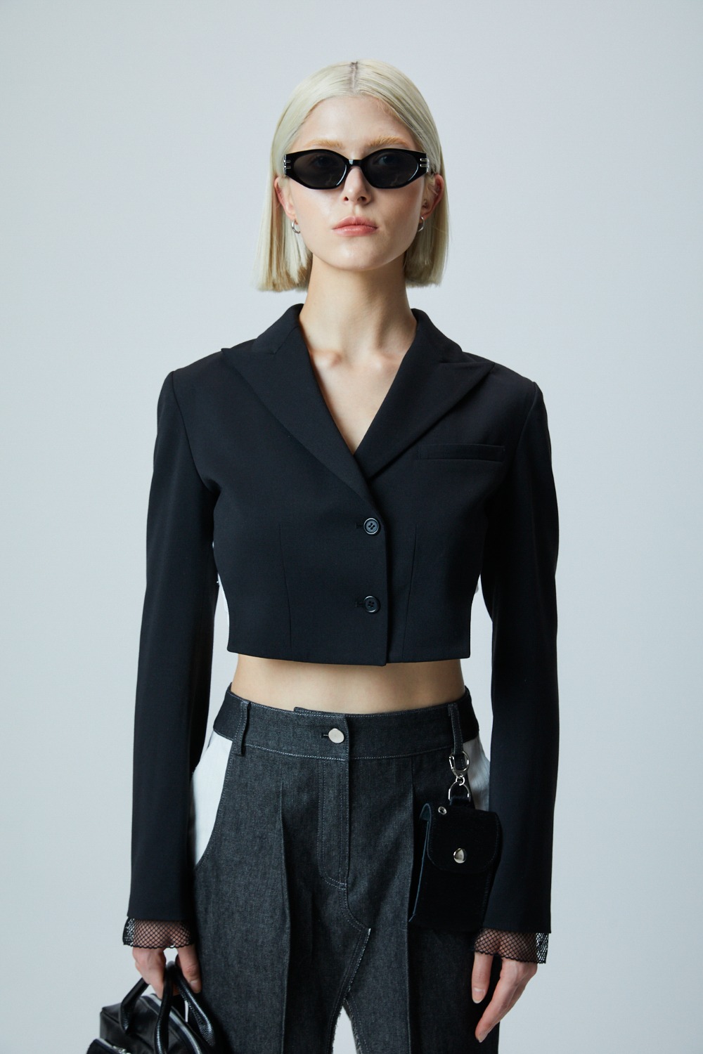 CUT-OUT SIDE CROPPED JACKET